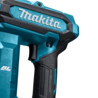 Clavadora 15-40 mm 40 V MAKITA FN001GZ