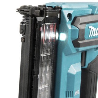 Clavadora 15-40 mm 40 V MAKITA FN001GZ