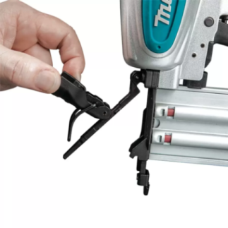 Clavadora Neumatica 2" Makita AF506