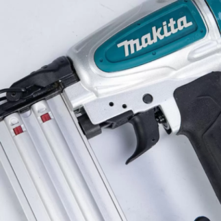 Clavadora Neumatica 2" Makita AF506